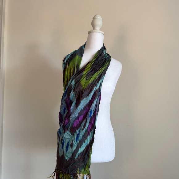 IKAT Silk Scarf. Vintage. Tassels. Blue, Purple, Brown, Yellow. - Picture 7 of 16